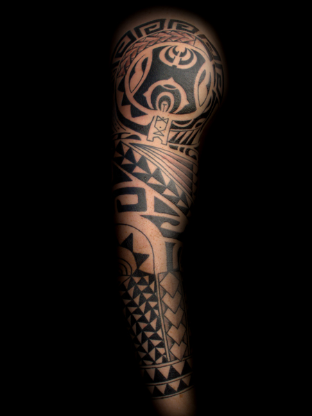 Tagged blackwork geometeric polynesian red hot and blue tattoo tattoo
